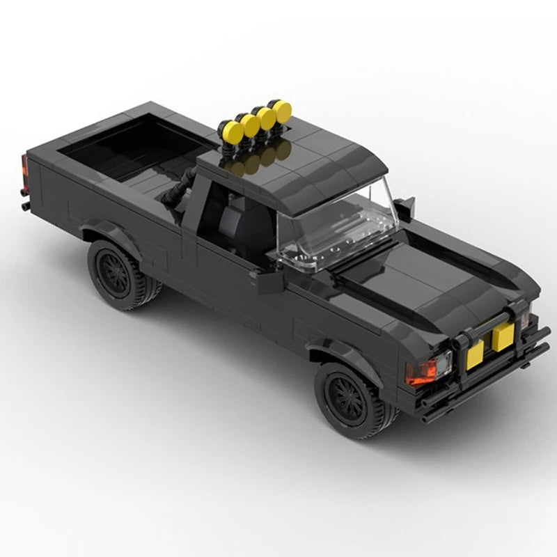 PICKUP TRUCK WITH BOAT brick model kit