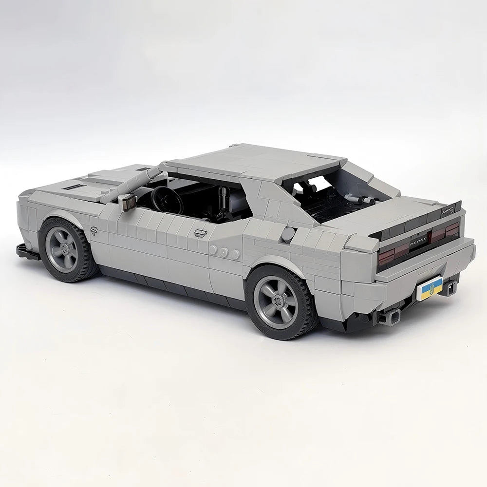 DODGE CHALLENGER SRT brick model kit