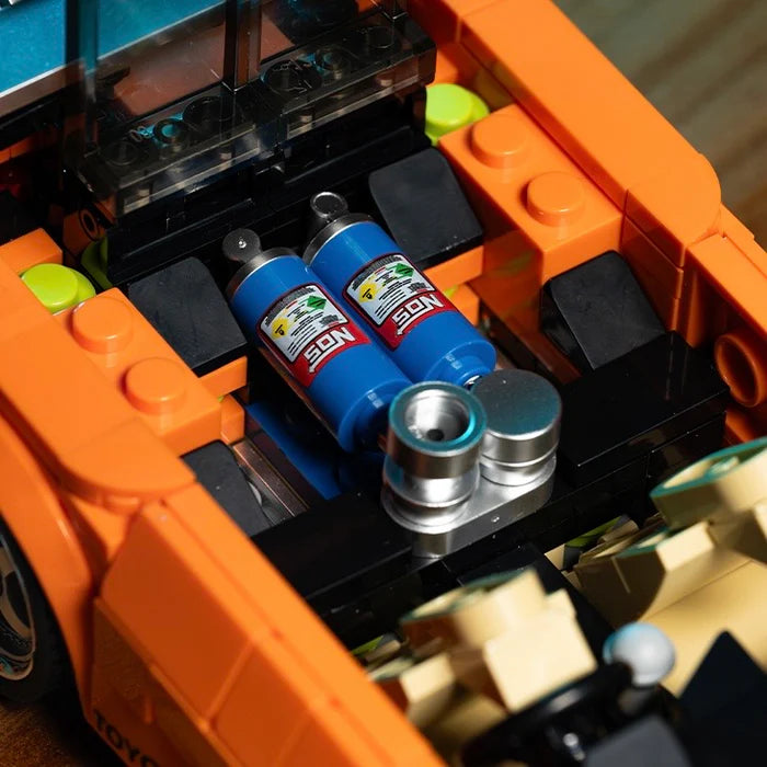 TOYOTA A80 WITH DISPLAY CONTAINER brick model kit