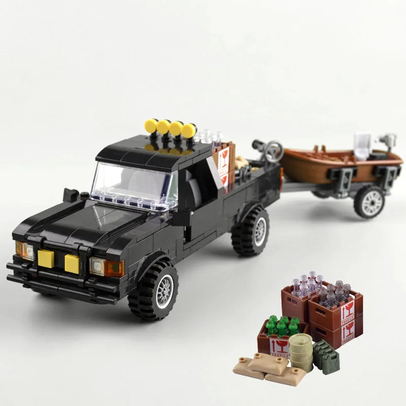 PICKUP TRUCK WITH BOAT brick model kit