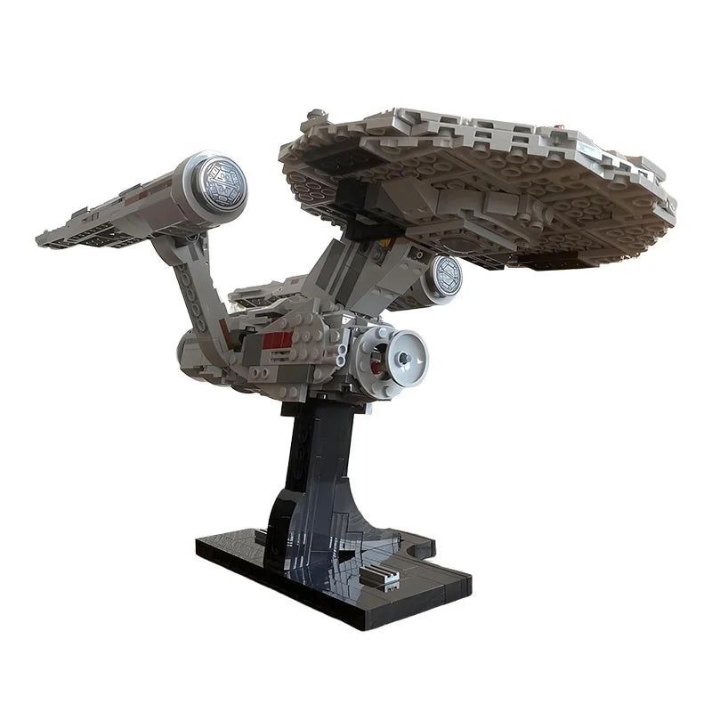 MILLENNIUM FALCON brick model kit